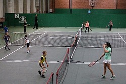 Tradicinėje teniso dienoje dalyvavo beveik 100 sportininkų